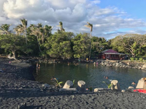 The Dolphin Cottage at Kehena Beach